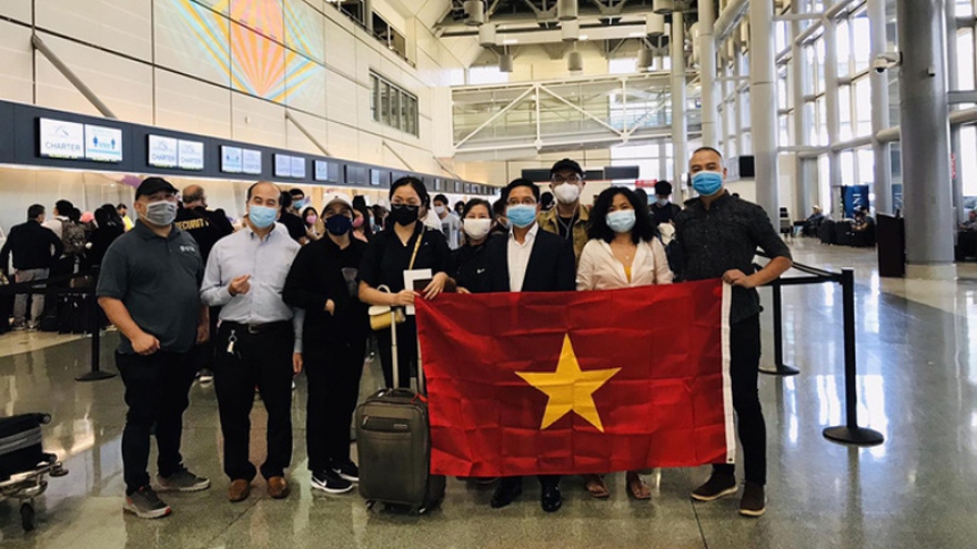 More than 340 Vietnamese citizens repatriated from the US