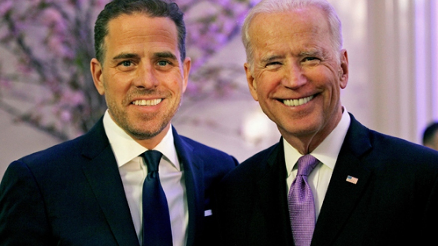 Ông Trump chĩa mũi nhọn vào Hunter Biden để gây sức ép với đối thủ