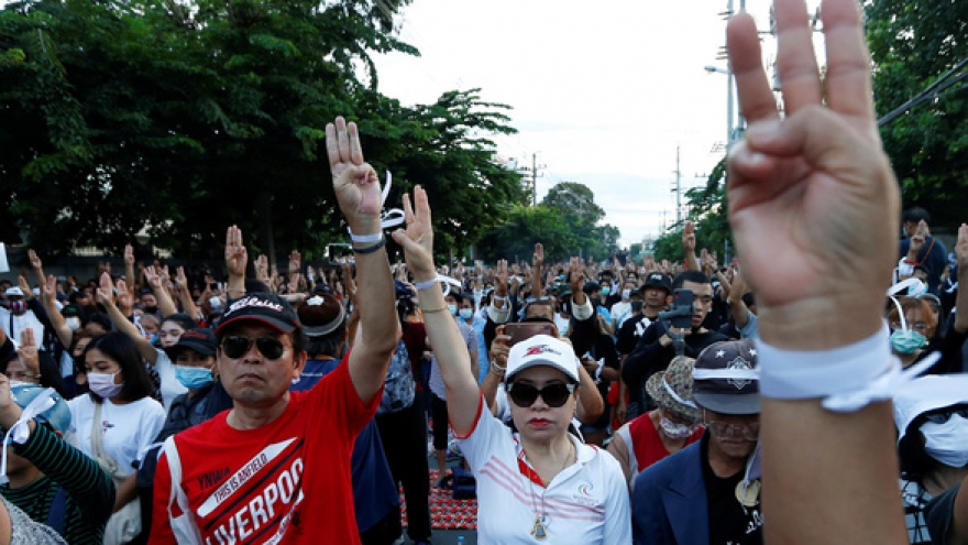 Quốc hội Thái Lan hoãn sửa đổi Hiến pháp