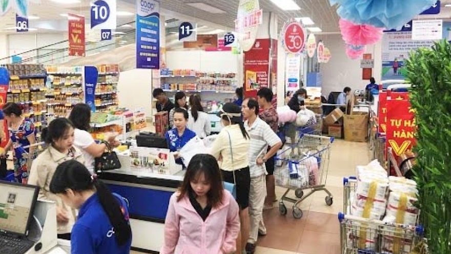 Businesses pitch in to ease financial pressure on consumers amid COVID-19