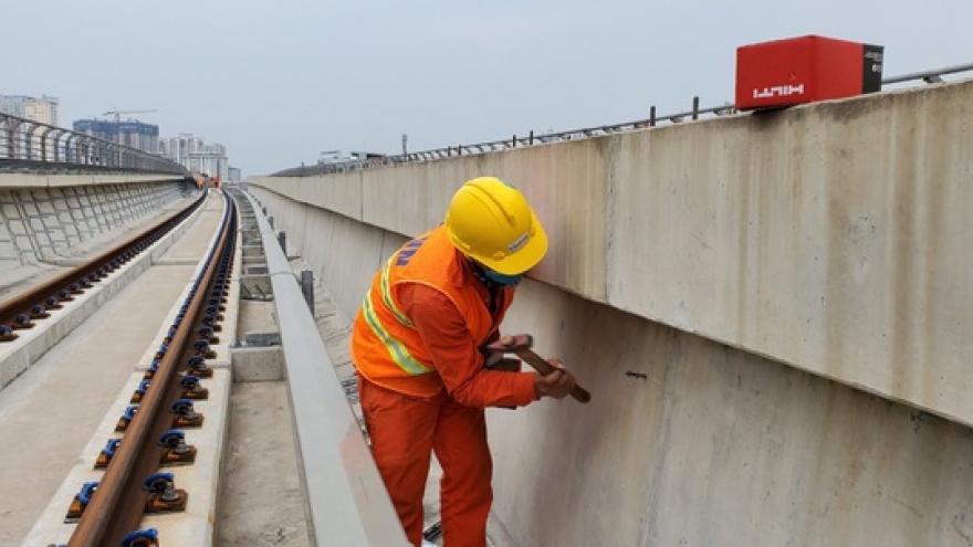 Hanoi struggles to find drivers for metro line