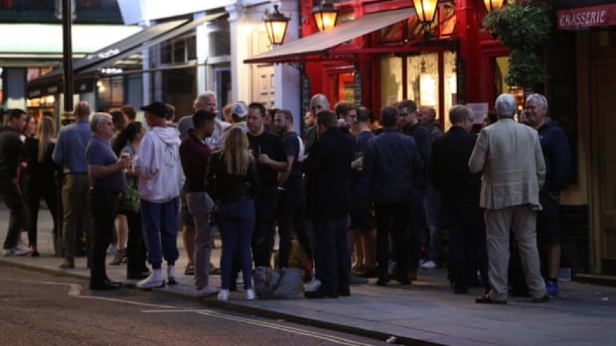 Anh có thể có 50.000 ca nhiễm Sars-CoV-2 mỗi ngày trong 1 tháng tới