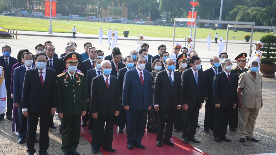 Lãnh đạo Đảng, Nhà nước vào Lăng viếng Chủ tịch Hồ Chí Minh