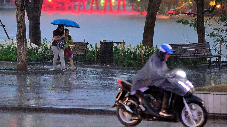 Thời tiết ngày 30/9: Hà Nội từ chiều tối nay có mưa dông