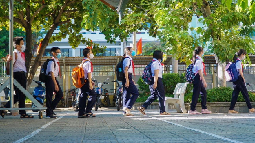 Học sinh Đà Nẵng ngày đầu trở lại trường