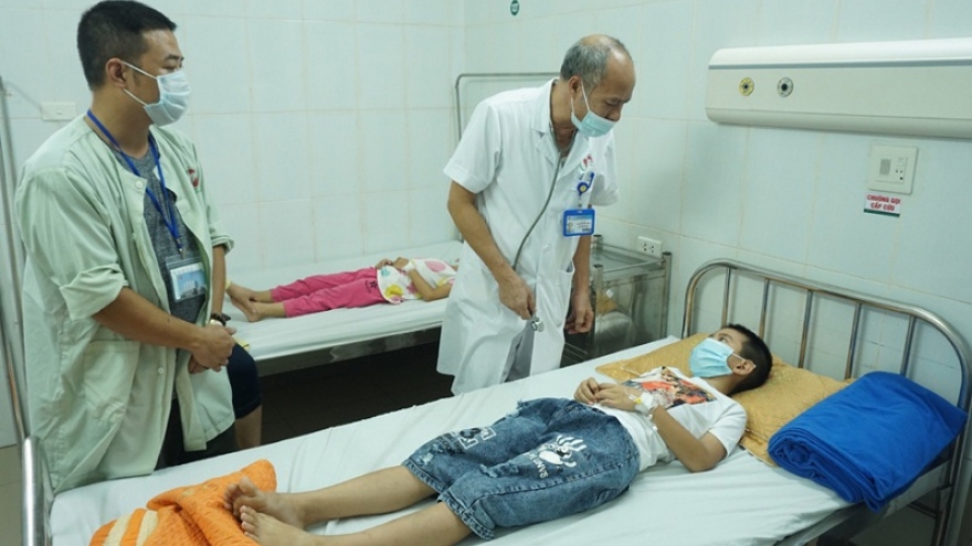 Học sinh ngộ độc thực phẩm ở huyện Đông Anh, Hà Nội đã hồi phục sức khỏe