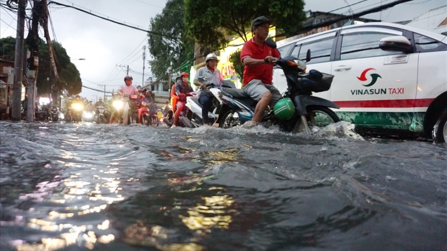 Heavy rain submerges Thu Duc district in Ho Chi Minh City
