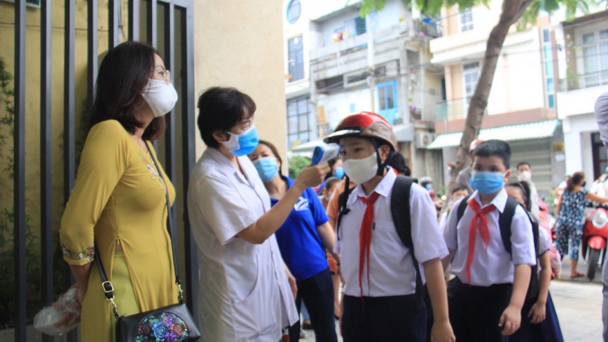 Học sinh cấp mầm non, tiểu học ở Đà Nẵng háo hức trở lại trường