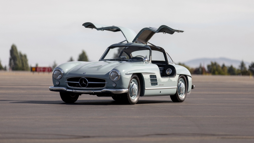 Mercedes-Benz 300 SL 1957 được rao bán đấu giá