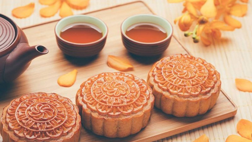 Mooncake dealers in Vietnam offer discounts on COVID-caused bleak sales