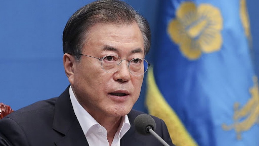 Tổng thống Hàn Quốc cam kết tiêm vaccine Covid-19 miễn phí cho toàn dân