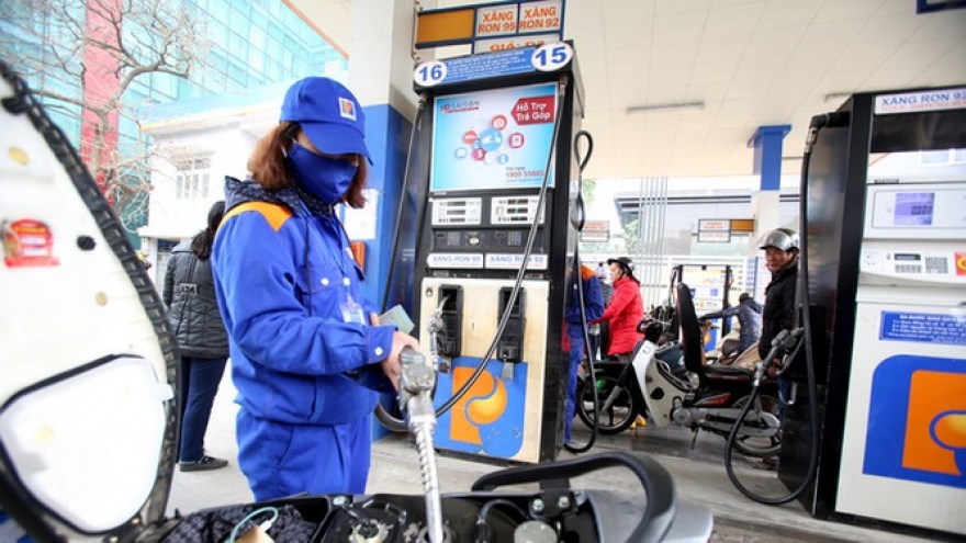 Petrol prices witness slight fall in latest review