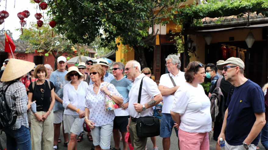 Foreign travel agencies plans to bring tourists to Vietnam early 2021