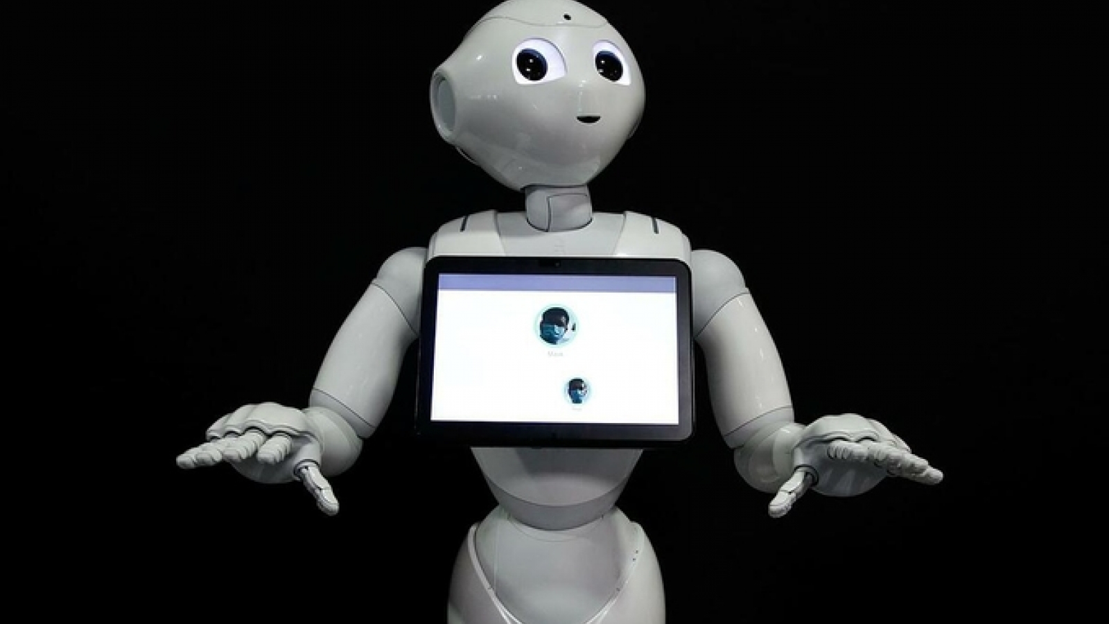 Pháp triển khai Robot nhắc đeo khẩu trang tại địa điểm công cộng