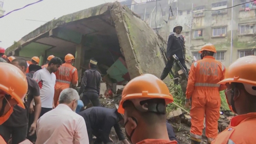 Sập nhà ở Ấn Độ làm 10 người thiệt mạng, hàng chục người mắc kẹt