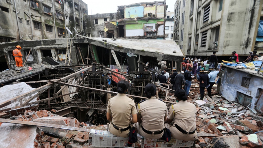 Vụ sập nhà chung cư Ấn Độ: Số người thiệt mạng tăng lên 35