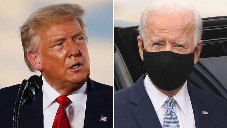 Bầu cử Mỹ: Ông Trump thu hẹp cách biệt, bám sát ông Biden