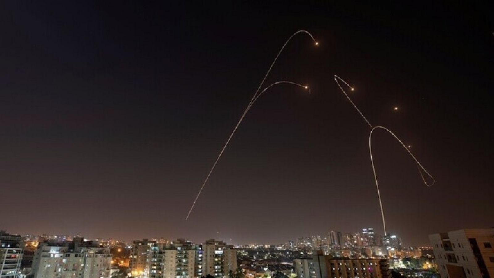8 người thương vong do tên lửa phóng từ Gaza