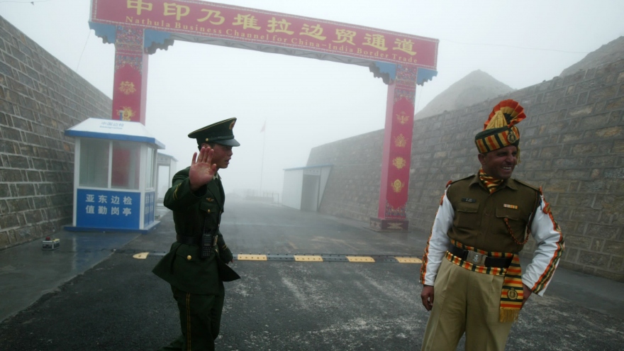 Trung Quốc bác thông tin lắp đặt cáp quang ở biên giới tranh chấp với Ấn Độ