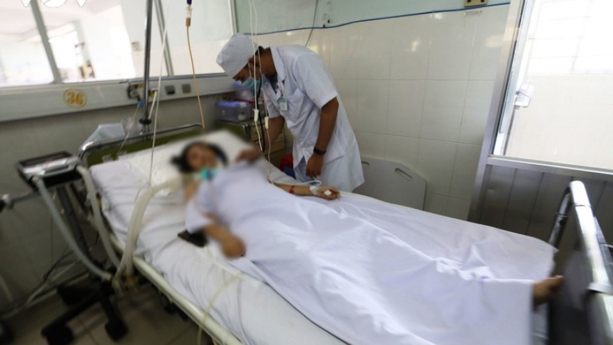 2 bệnh nhân ngộ độc liên quan đến Minh Chay phải thở máy