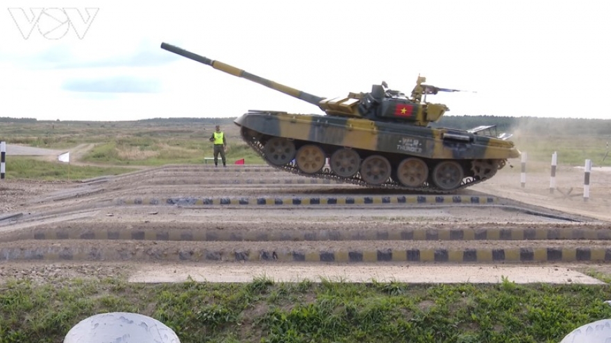 Việt Nam hoàn thành vòng thi bán kết Tank Biathlon 2020