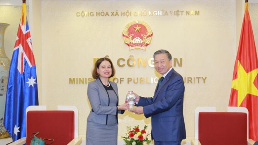 Bộ trưởng Bộ Công an Tô Lâm tiếp Đại sứ Australia tại Việt Nam