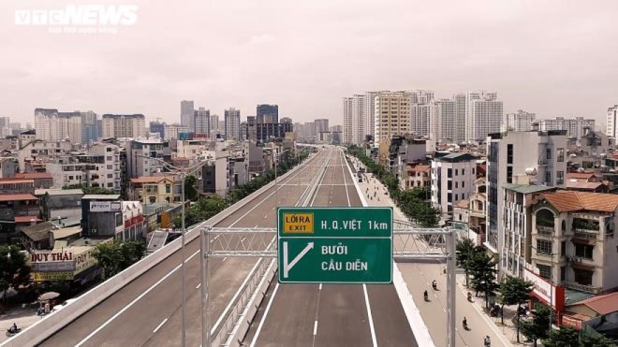 Toàn cảnh đường trên cao hơn 5.000 tỷ đồng vừa được thông xe ở Hà Nội