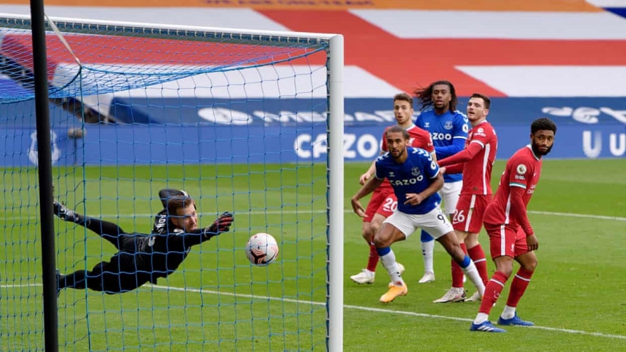 Everton 2-2 Liverpool: Derby Merseyside siêu kịch tính