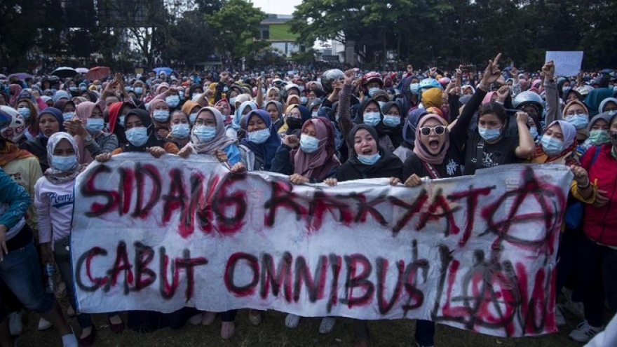 Nguy cơ xuất hiện nhiều cụm lây nhiễm Covid-19 do biểu tình ở Indonesia
