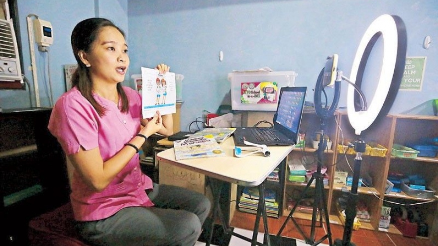 22 triệu học sinh Philippines bắt đầu năm học mới theo hình thức trực tuyến
