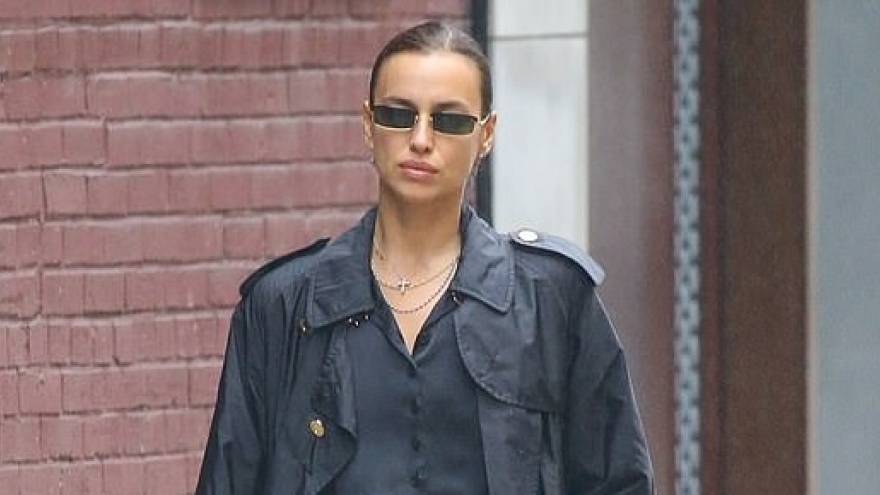 Irina Shayk diện đồ hiệu sang chảnh ra phố