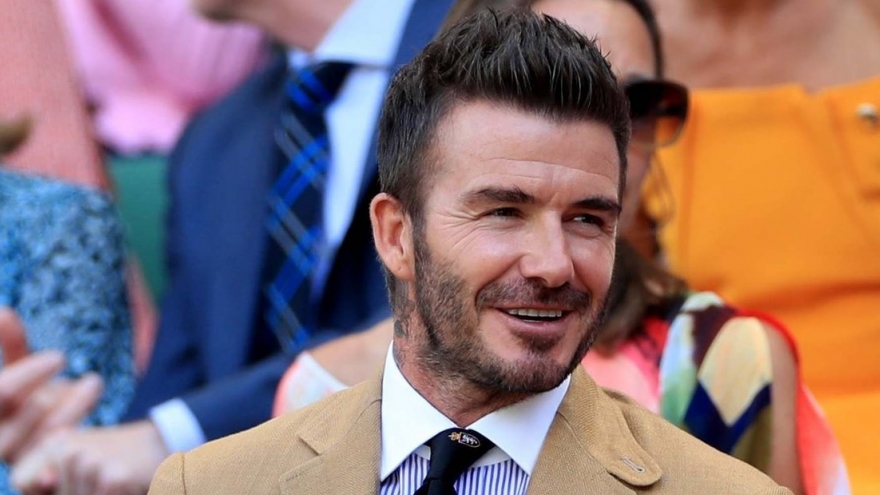 David Beckham trổ tài làm bánh cho các con