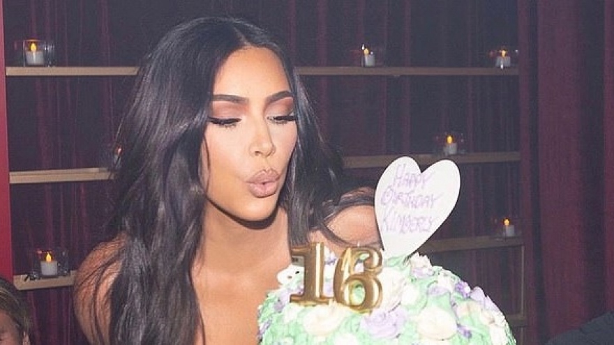 Kim Kardashian rạng rỡ đón sinh nhật tuổi 40