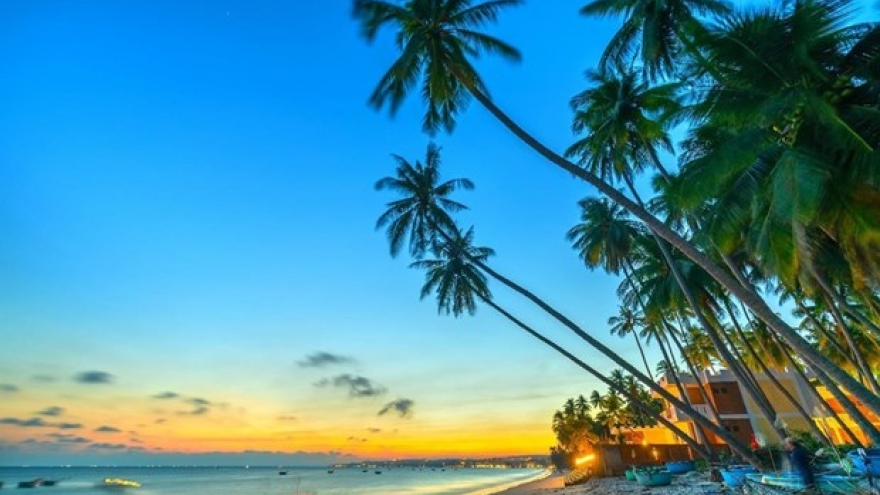 Binh Thuan hosts workshops on national tourism area management