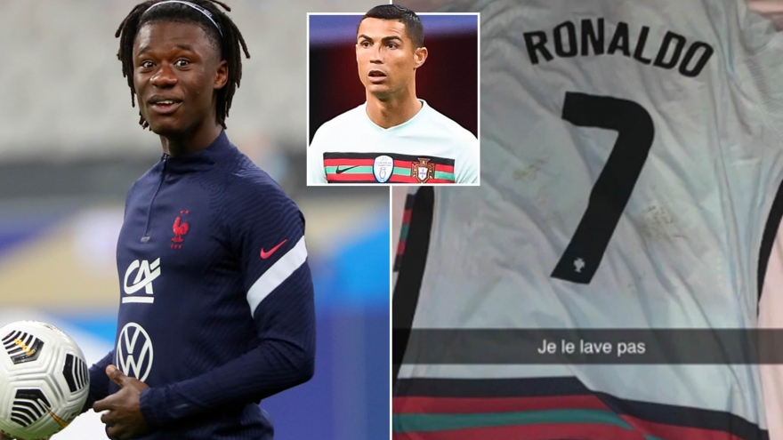 Sao trẻ ĐT Pháp "phát cuồng" khi được Cristiano Ronaldo tặng áo đấu