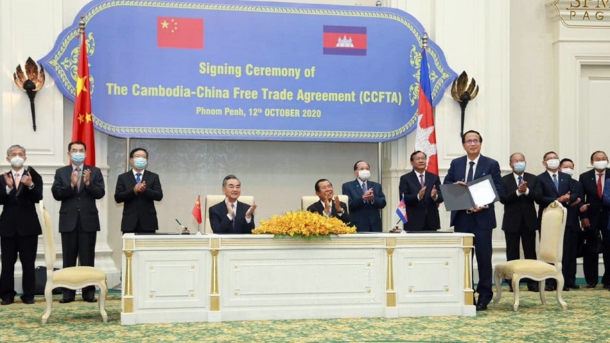Campuchia chính thức ký Hiệp định Thương mại tự do với Trung Quốc