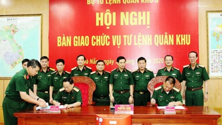 Trung tướng Thái Đại Ngọc tiếp nhận chức vụ Tư lệnh Quân khu 5