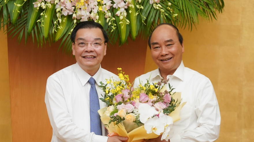 Thủ tướng chúc mừng tân Chủ tịch Hà Nội nhận nhiệm vụ mới
