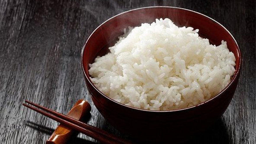 Muốn cơm vừa dẻo vừa thơm bỏ ngay thứ này vào gạo