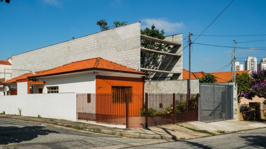 Điều bất ngờ trong ngôi nhà gạch trần độc đáo ở ở Brazil