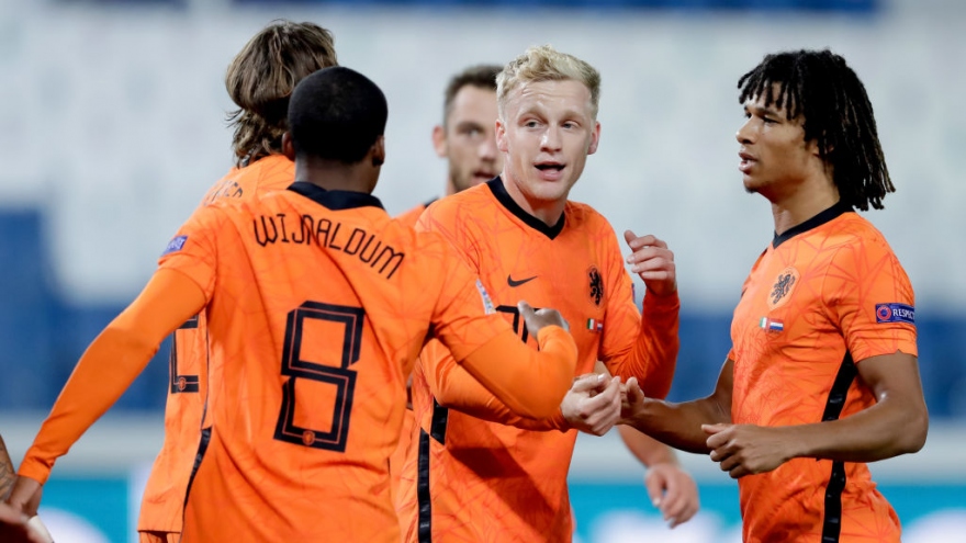 Van De Beek ghi bàn đầu tiên cho ĐTQG, Hà Lan chia điểm với Italia