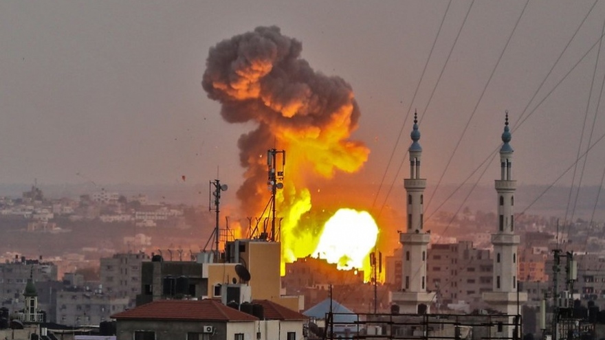 Israel không kích các căn cứ quân sự của Hamas ở Gaza, đáp trả vụ tấn công tên lửa