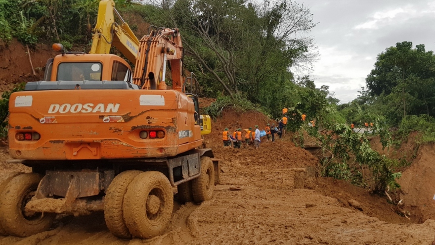 Huy động gần 6 nghìn người tham gia cứu hộ cứu nạn ở miền Trung