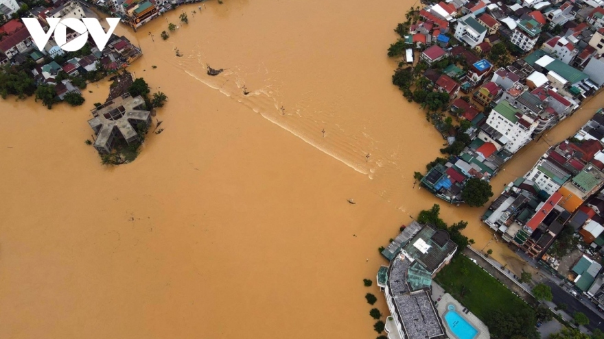 US pledges to help Vietnam overcome aftermath of floods in central region