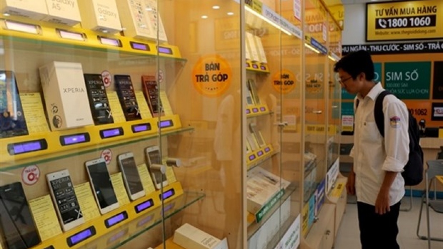 Mobile phone retailers shift to other services as market saturated