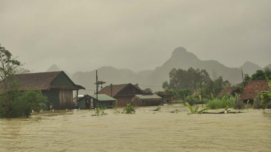 Mưa lũ ở Quảng Bình khiến gần 35.000 ngôi nhà ngập nặng