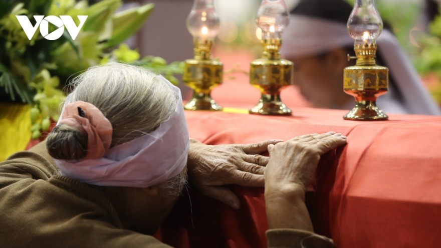 Nước mắt ngày tiễn đưa 22 liệt sỹ Đoàn KTQP 337 về quê hương