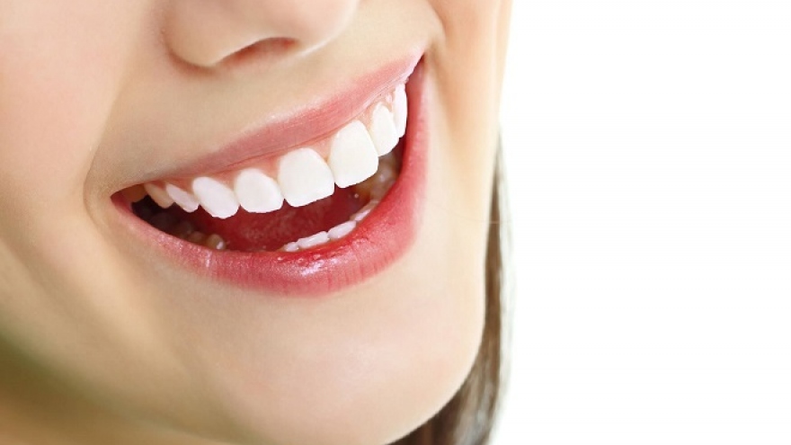 9 thói quen hàng ngày bất ngờ làm hỏng răng của bạn