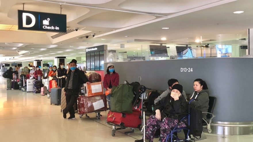 Vietnam Airlines repatriates 350 Vietnamese citizens from Australia