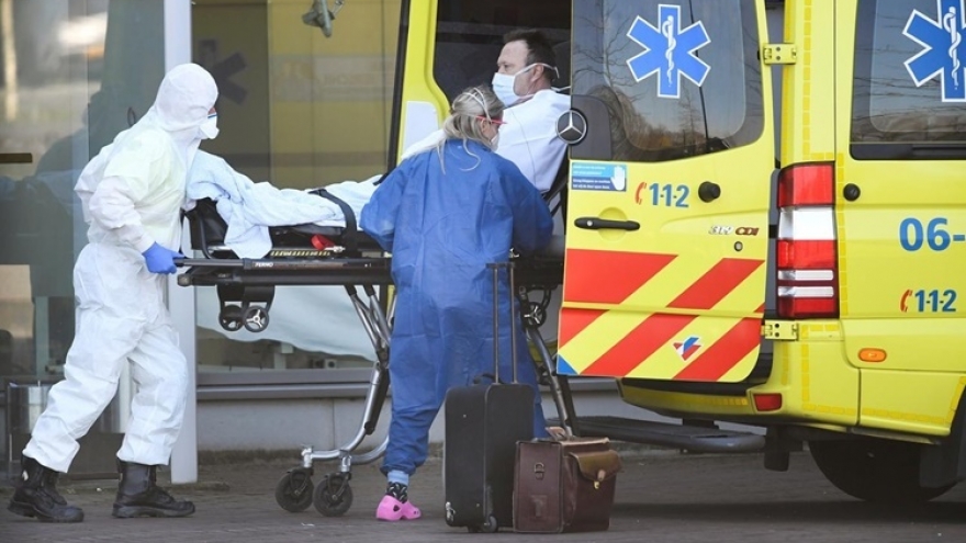 Người đầu tiên trên thế giới tử vong sau khi tái nhiễm SARS-CoV-2 